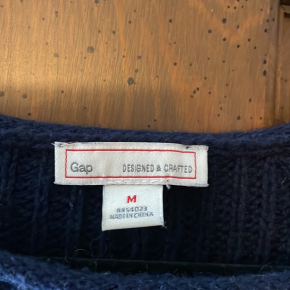 Gap Sweater - Picture 2 of 2